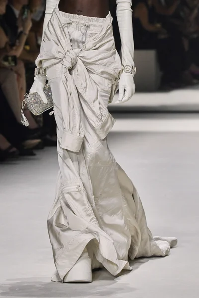 Look 128